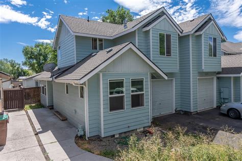 139 SW Beaver St, Prineville, OR 97754 is a 3 bedroom, 1 bathroom, 1,414 sqft single-family home built in 1870. This property is not currently available for sale. The current Trulia Estimate for 139 SW Beaver St is $300,500.